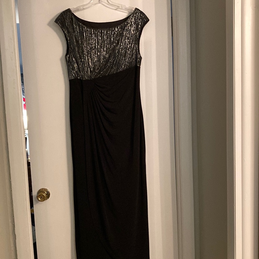 Connected 10Petite long gown